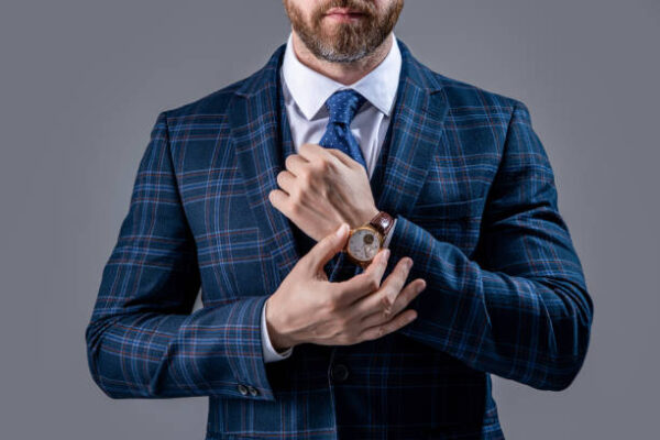Stylish businessman wearing suit - Image 3